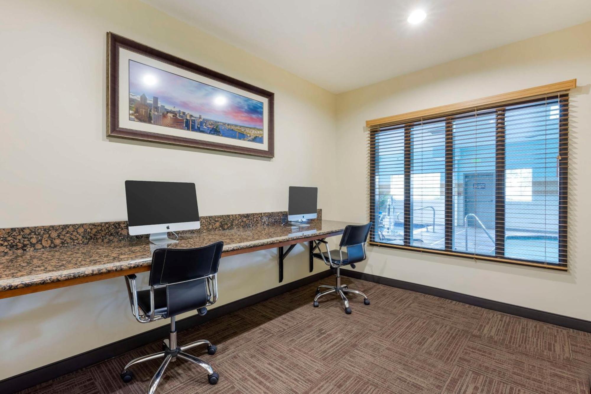 Best Western Plus Northwind Inn & Suites Tigard Esterno foto