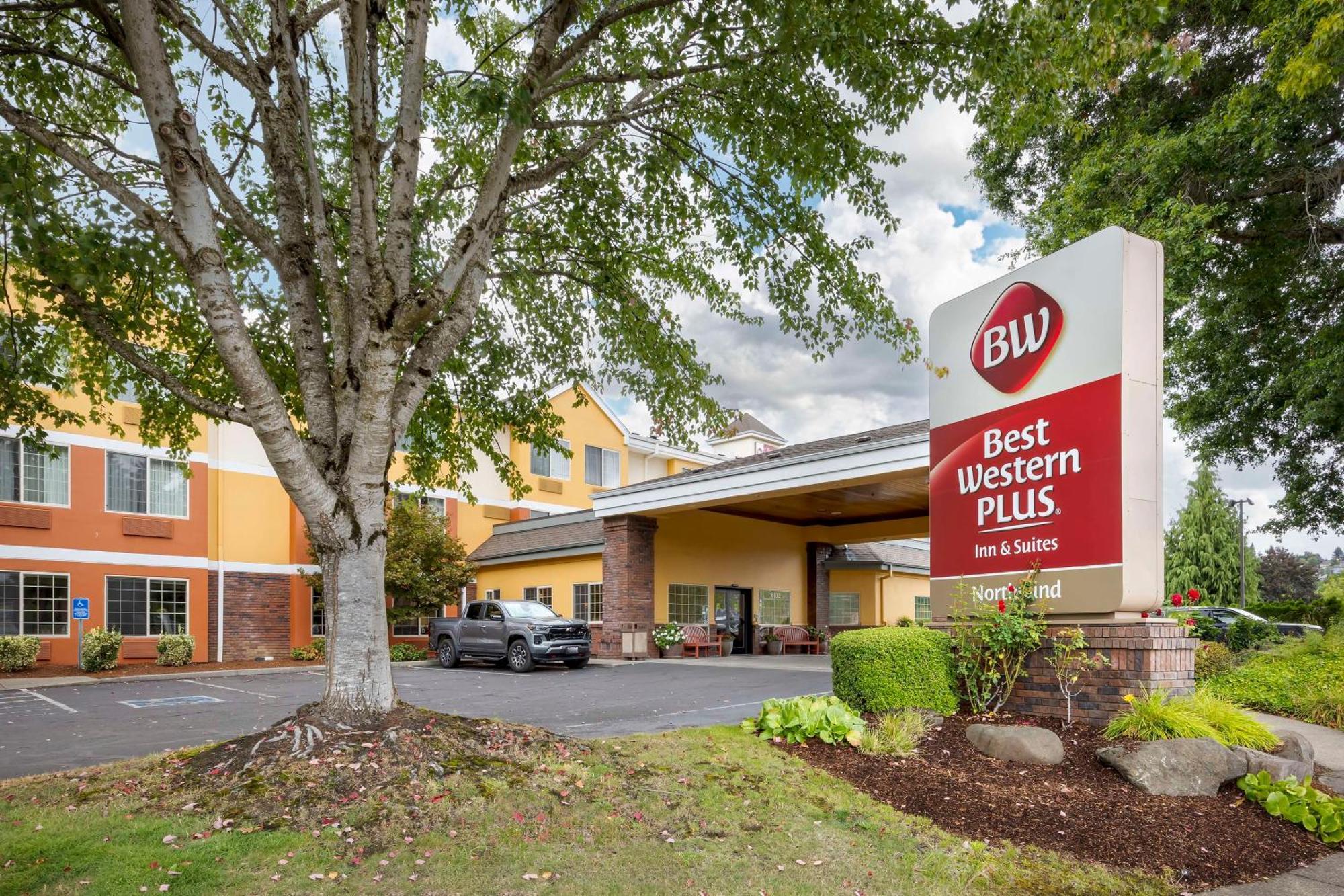 Best Western Plus Northwind Inn & Suites Tigard Esterno foto