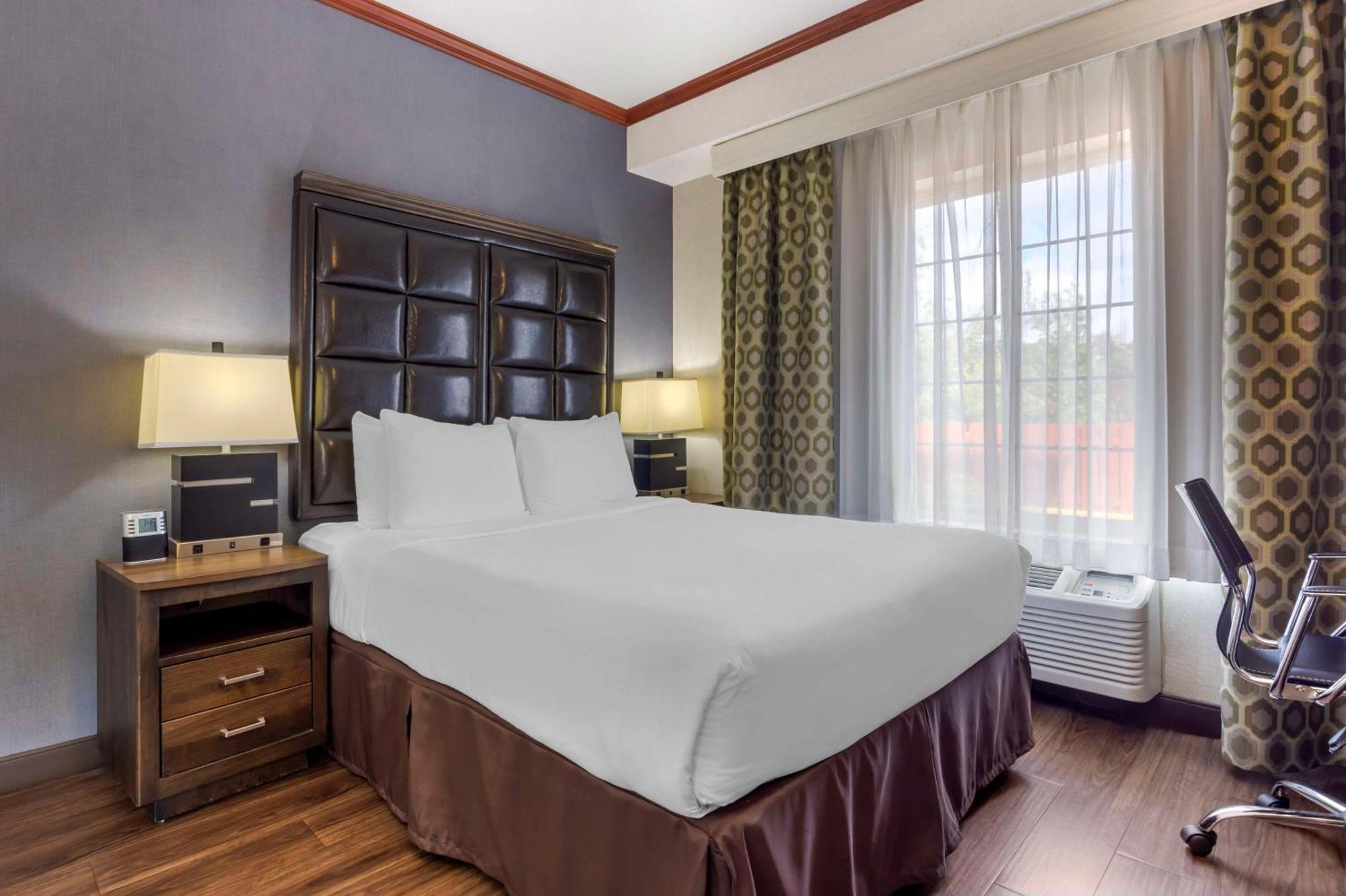 Best Western Plus Northwind Inn & Suites Tigard Esterno foto